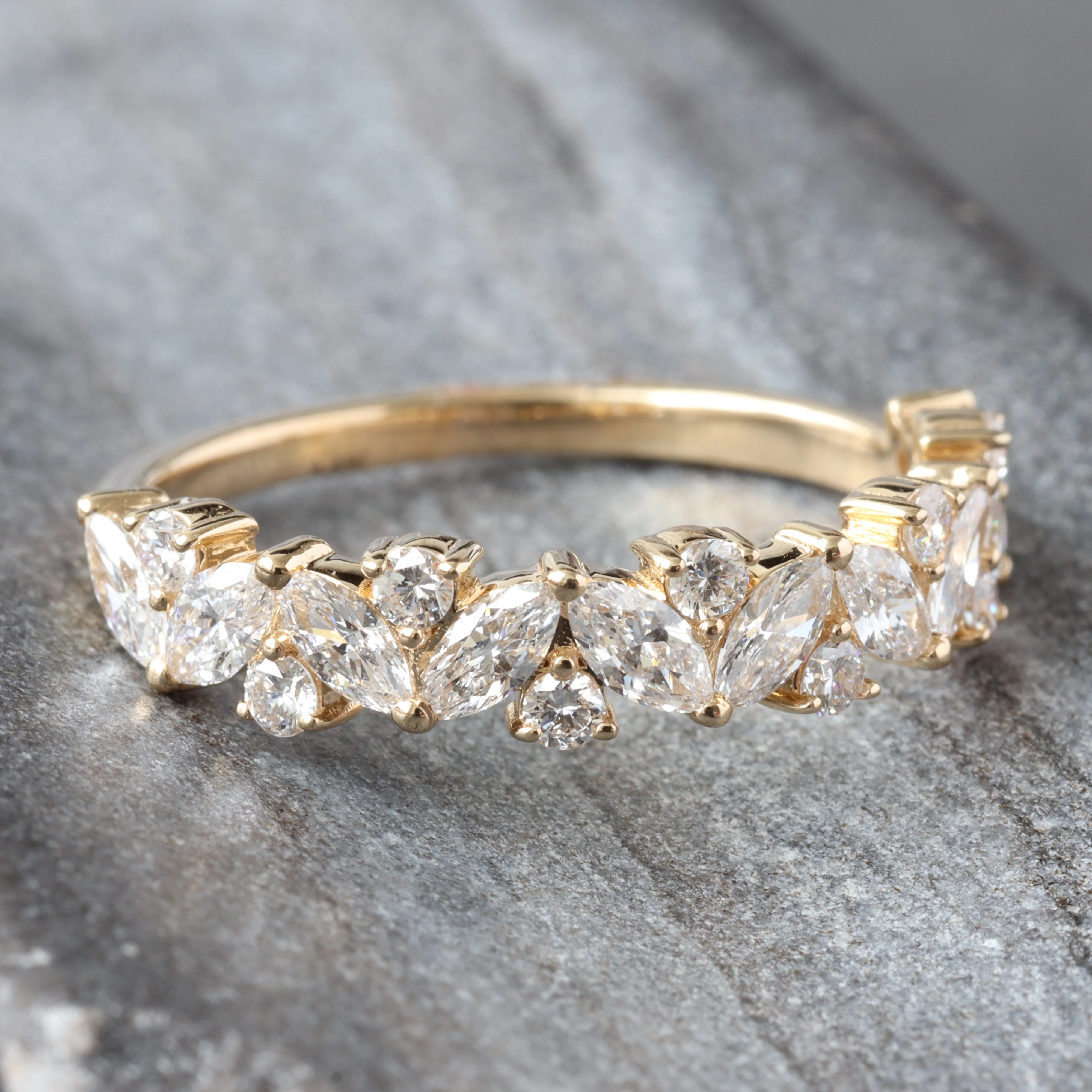 0.94ctw Marquise and Round Off Set Band - Image 3